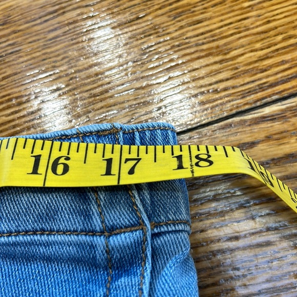 Matilda Jane Keystone tapered pull on jeans. Lightwash, elastic. Size Large. - Picture 9 of 12